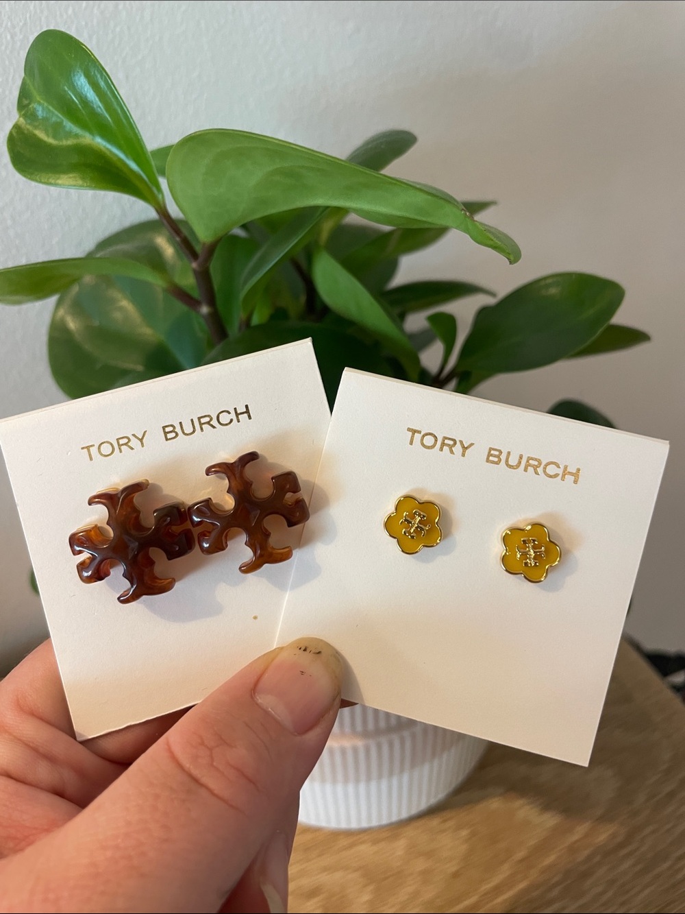 TORY BURCH SET OF 2 earrings
